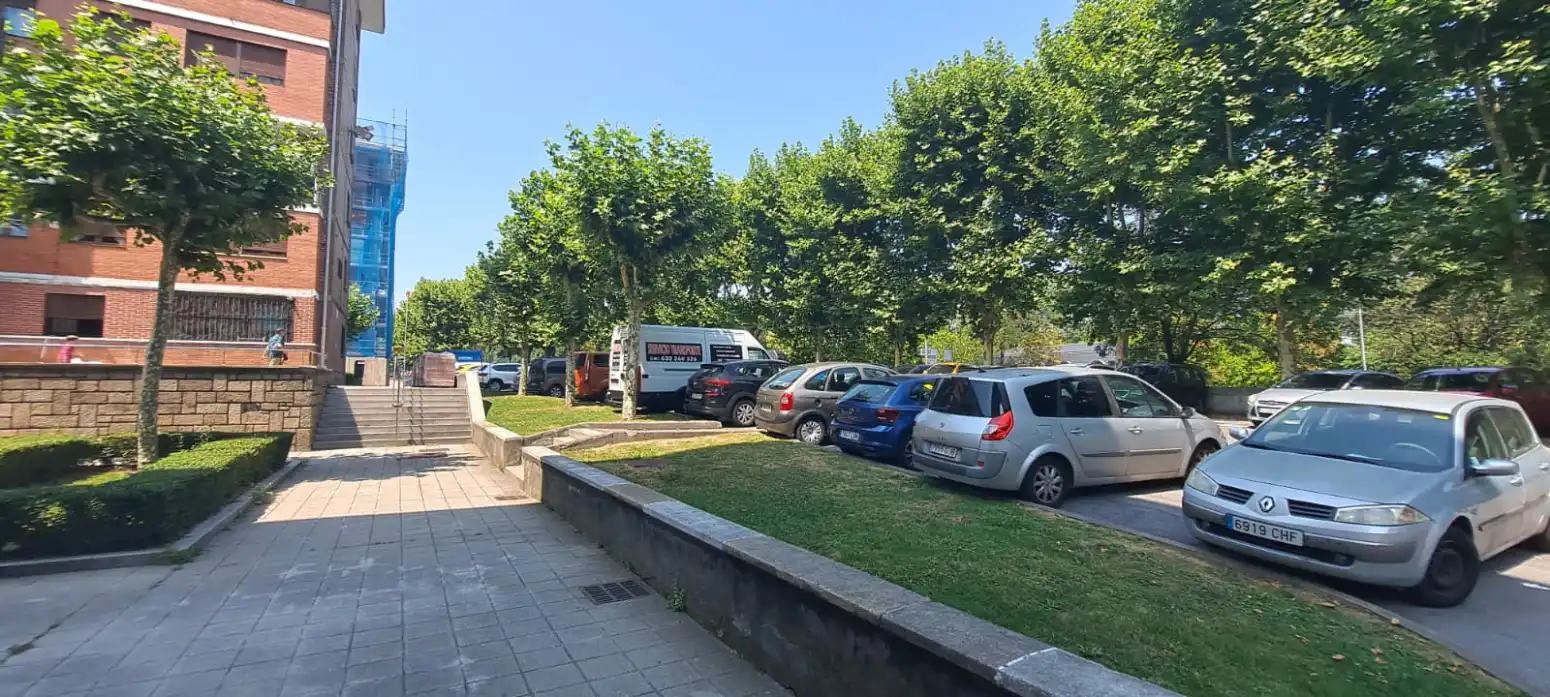 Aparcament de Pis en venda en Barakaldo  amb Calefacció i Parquet