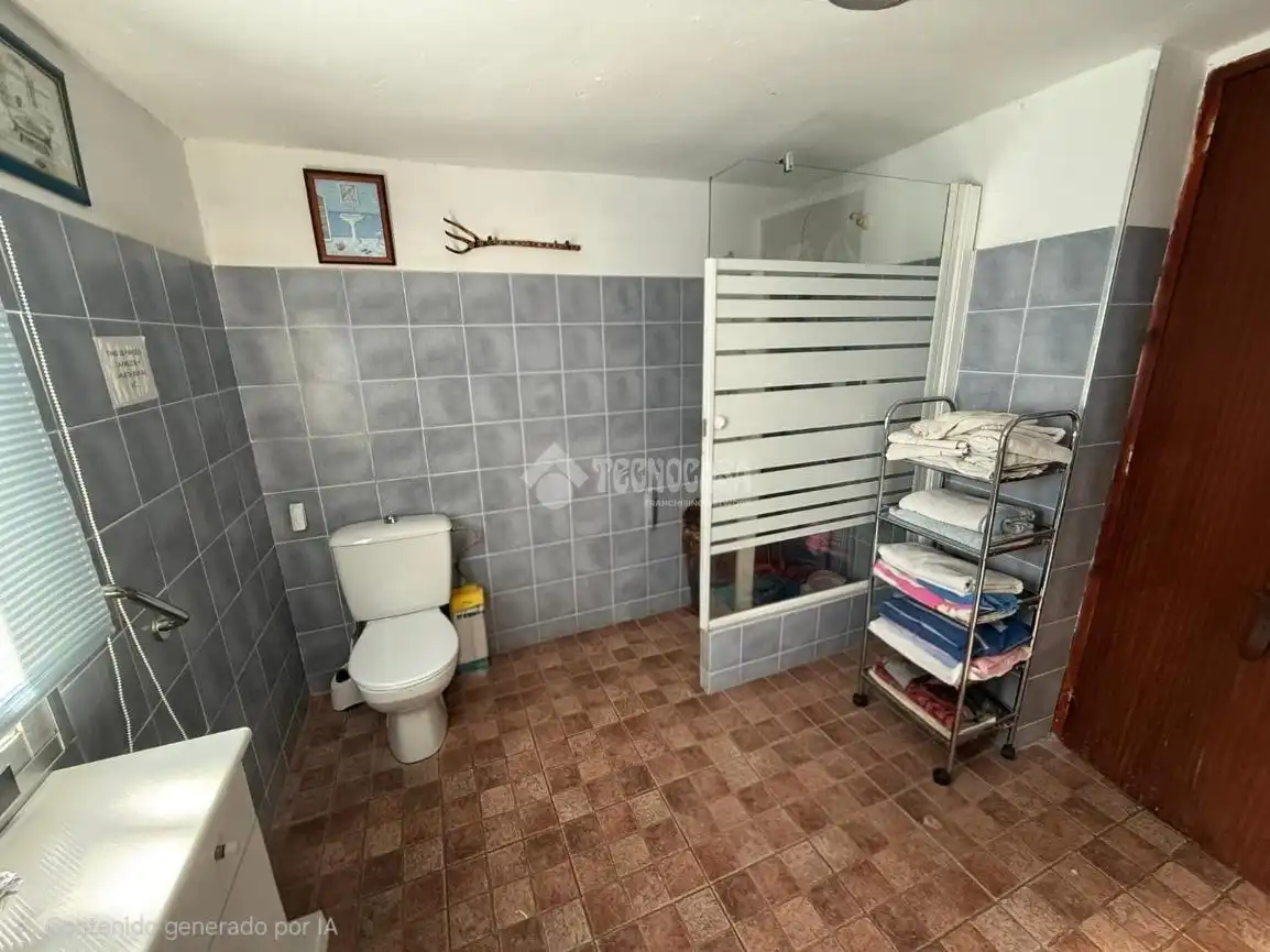 Badezimmer von Country house zum Verkauf in Guarromán mit Klimaanlage, Heizung und Schwimmbad