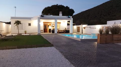 casa con piscina, cerca playa