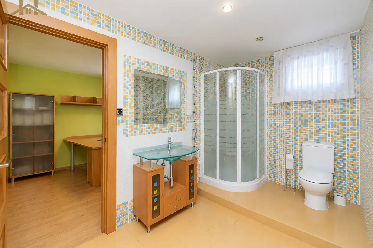 Baño de Casa o chalet en venta en Villaviciosa de Odón con Aire acondicionado, Calefacción y Jardín privado