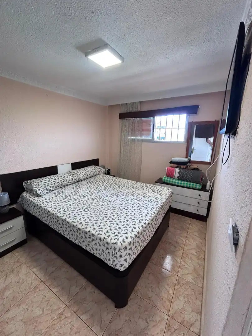 Habitación de Apartamento de alquiler en San Bartolomé de Tirajana con Amueblado, Horno y Lavadora