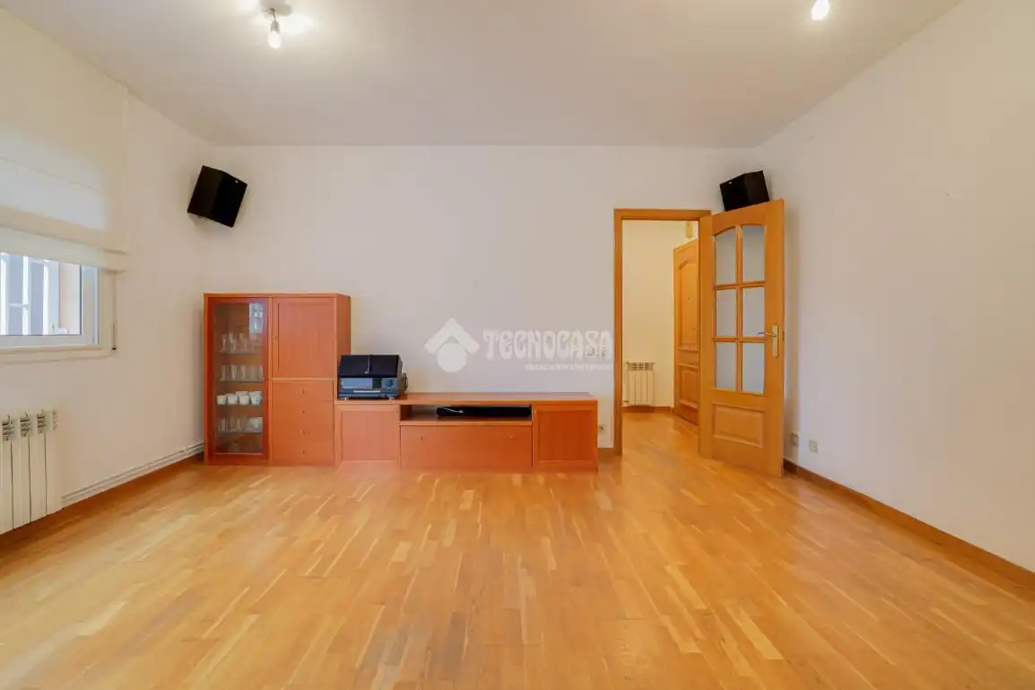 Sala de estar de Piso en venta en Barcelona con Calefacción y Balcón
