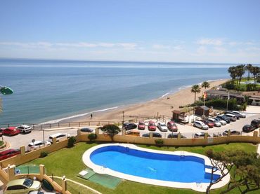 Apartament amb piscina en venda a C/ Alhamar