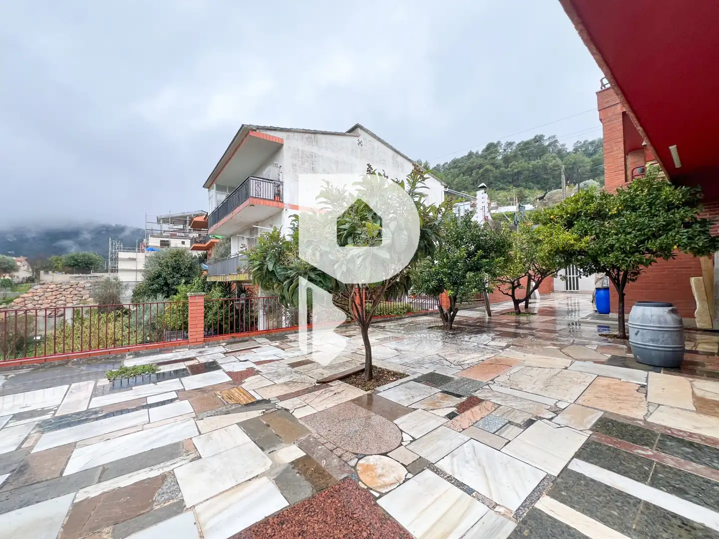 Vista exterior de Casa o xalet en venda en Vallirana amb Aire condicionat, Calefacció i Jardí privat