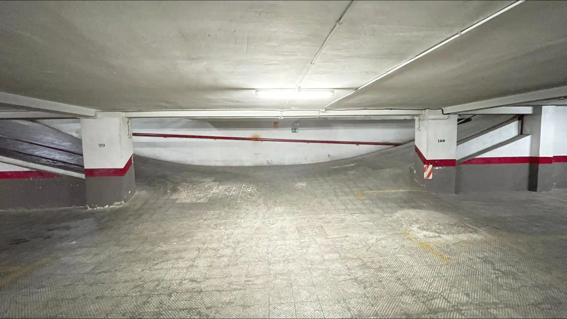 Parkplatz von Garage zum Verkauf in Córdoba