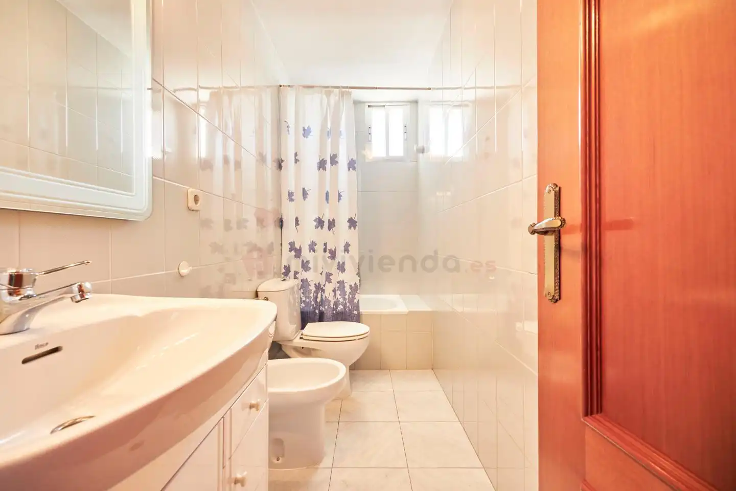 Badezimmer von Dachboden zum Verkauf in Madrid mit Heizung, Terrasse und Abstellraum