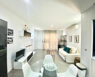 Living room of Apartment to rent in  Madrid Capital  with Air Conditioner, Furnished and Washing machine