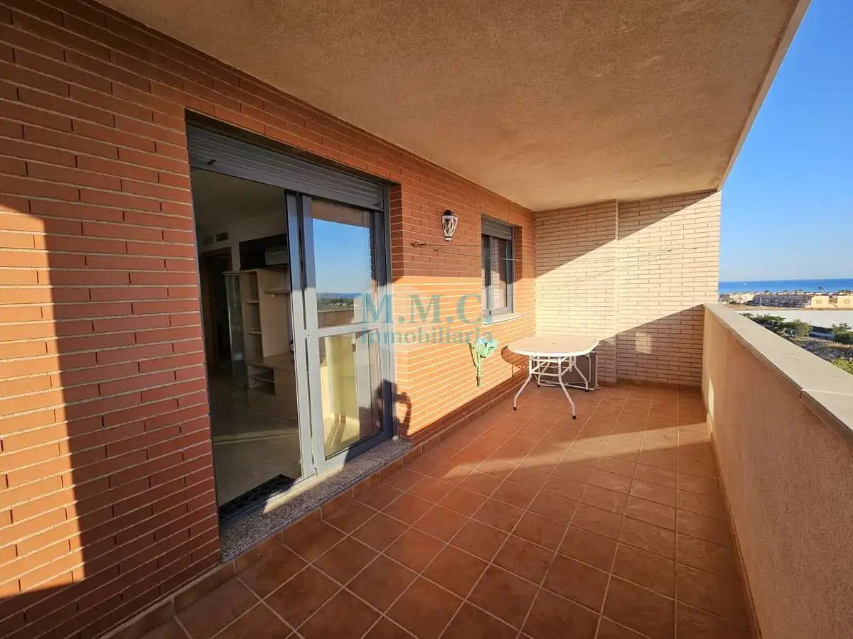 Terraza de Piso en venta en Roquetas de Mar con Aire acondicionado, Terraza y Amueblado