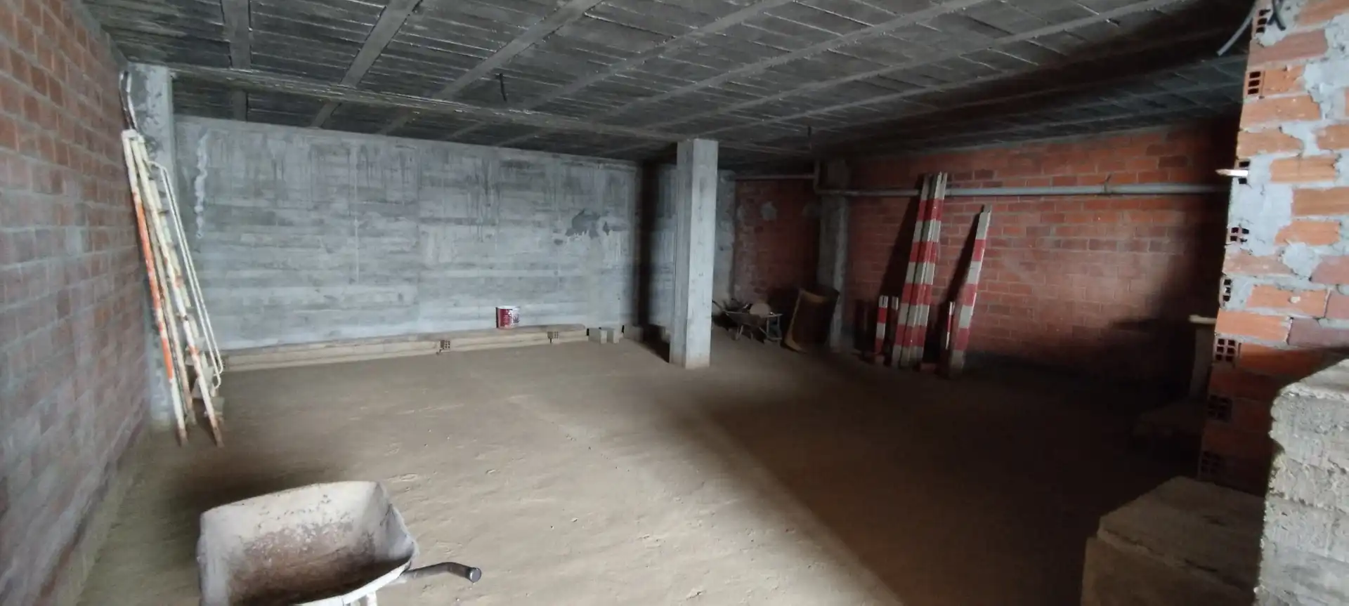 Business premises to rent in Travesía Rabazal 6