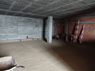 Local comercial de lloguer a Travesía Rabazal 6