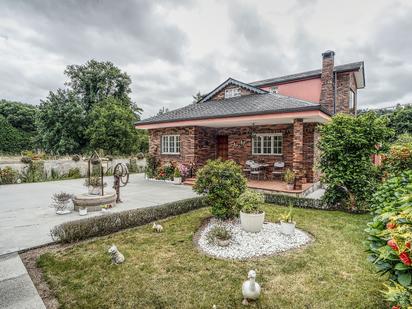 Exterior view of House or chalet for sale in Culleredo  with Heating, Private garden and Parquet flooring