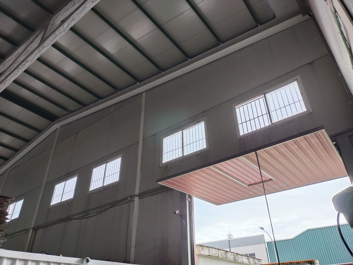 Exterior view of Industrial buildings to rent in  Sevilla Capital