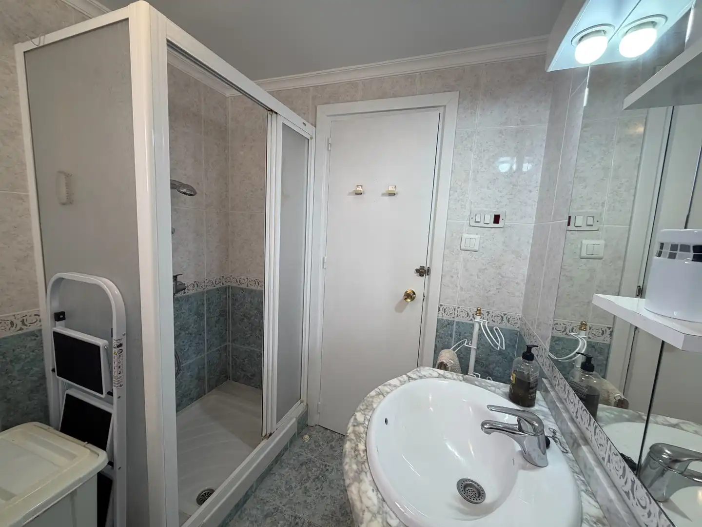 Baño de Apartamento en venta en Algarrobo con Aire acondicionado, Terraza y Amueblado