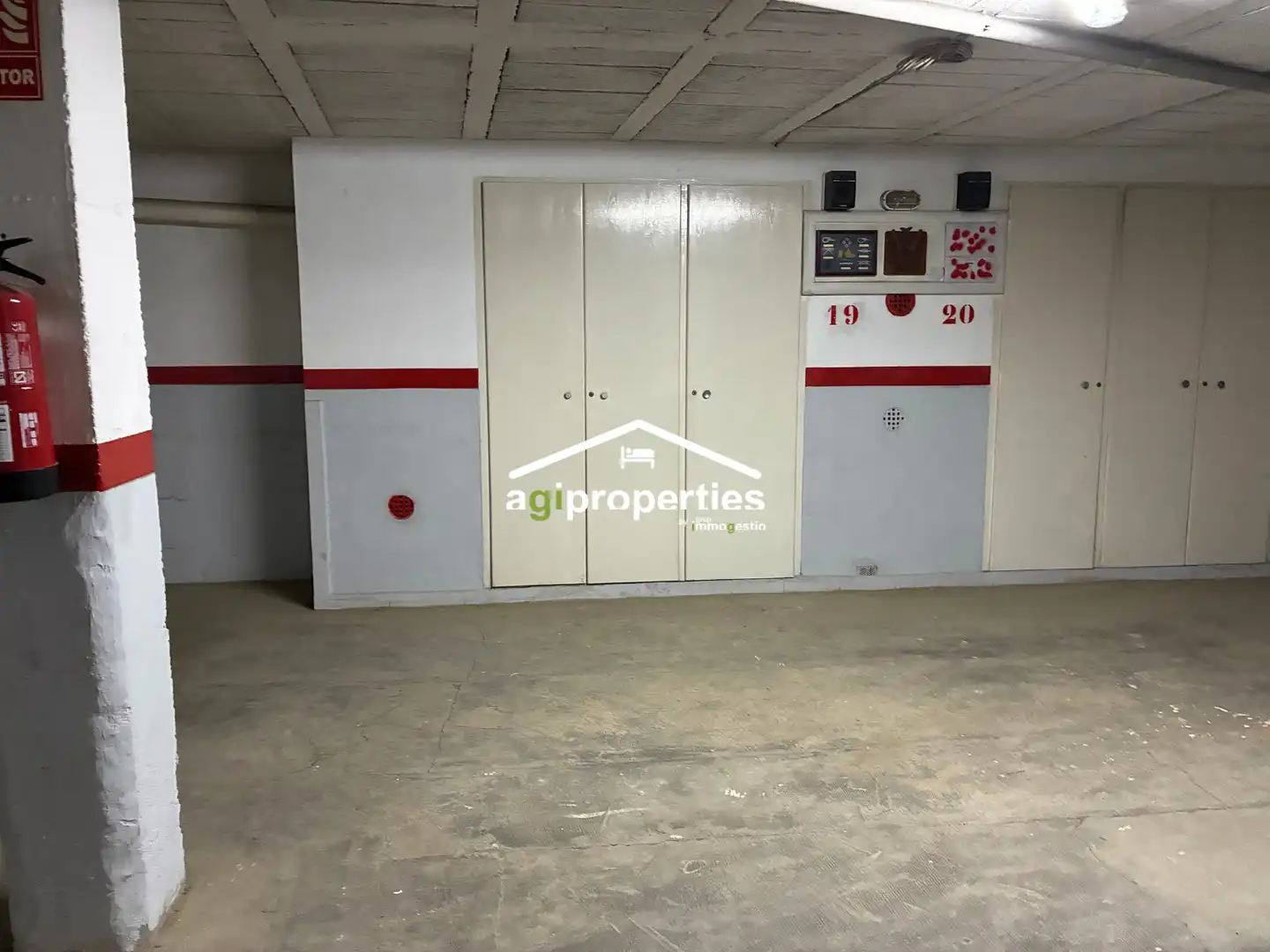 Parking for sale in calle valencia, 20 20, imagen 4