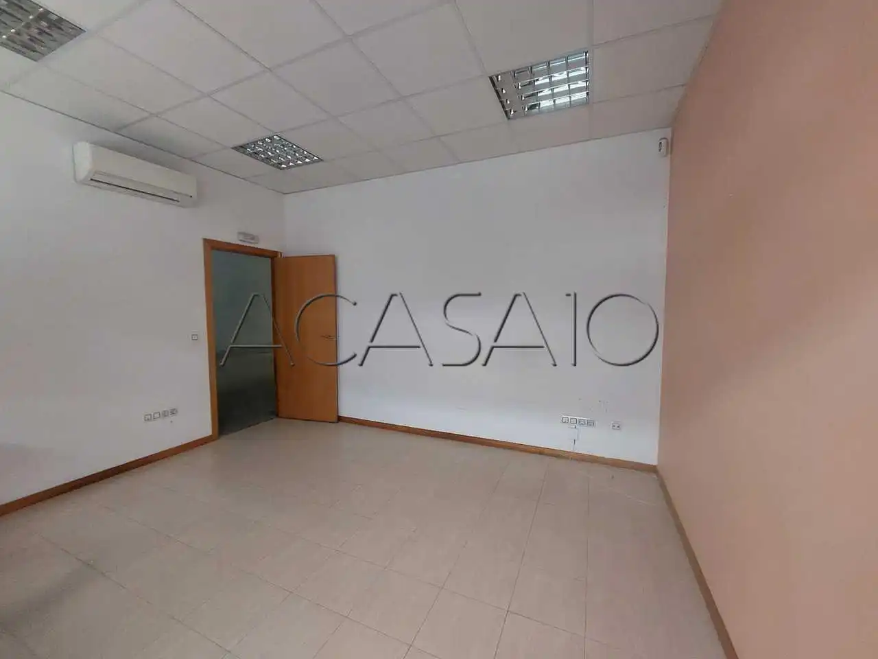 Nave industrial en venta en El Viso de San Juan