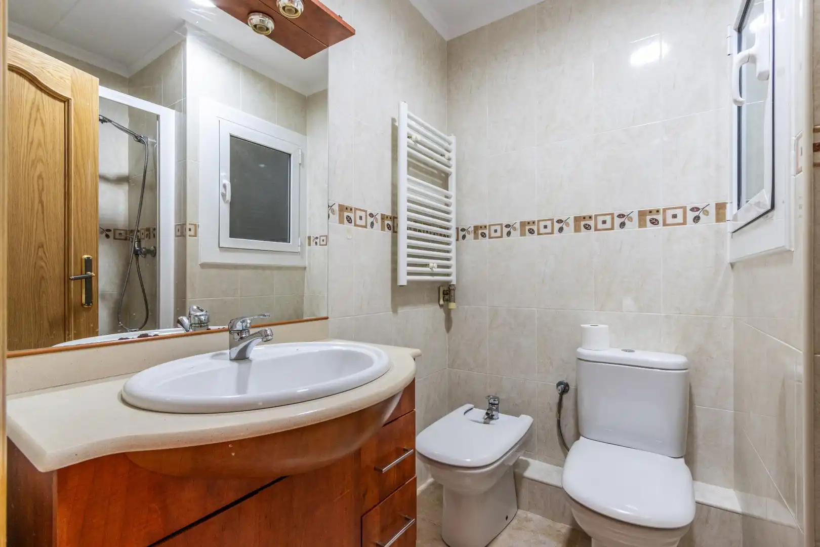 Bathroom of Flat for sale in Sabadell  with Heating and Parquet flooring