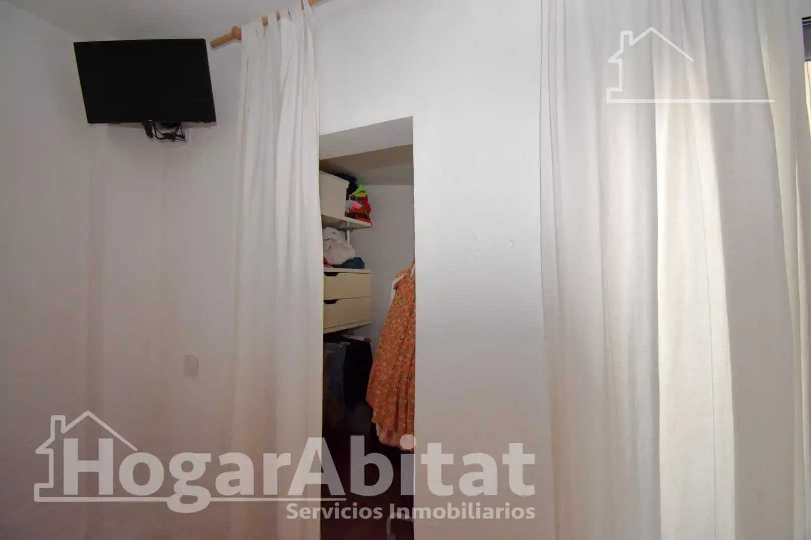 Habitación de Planta baja en venta en Burjassot con Aire acondicionado, Calefacción y Terraza