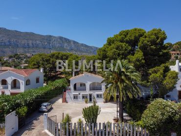 Casa amb balcó en venda a Carretera Denia-Javea