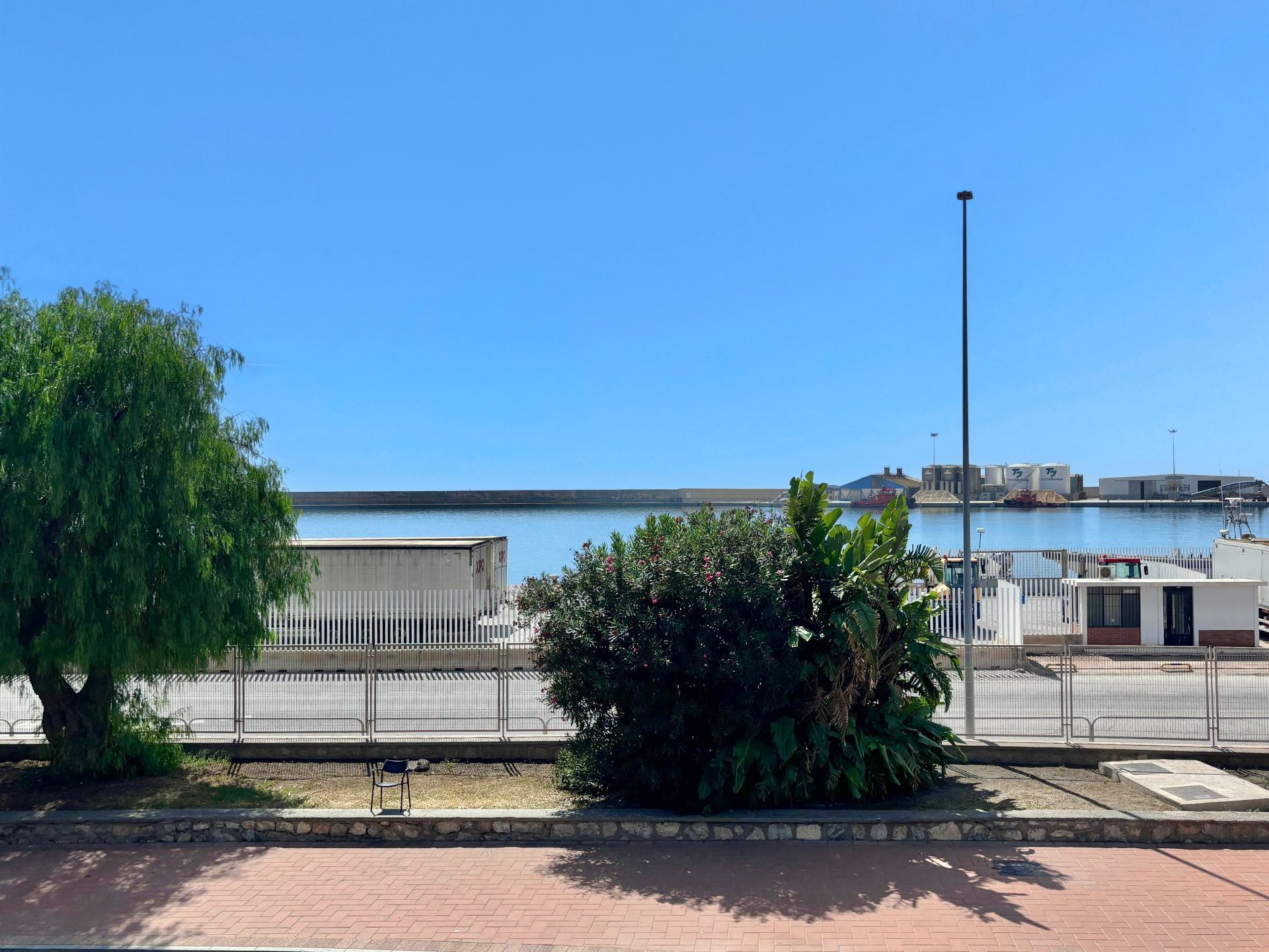 Vista exterior de Apartament en venda en Motril