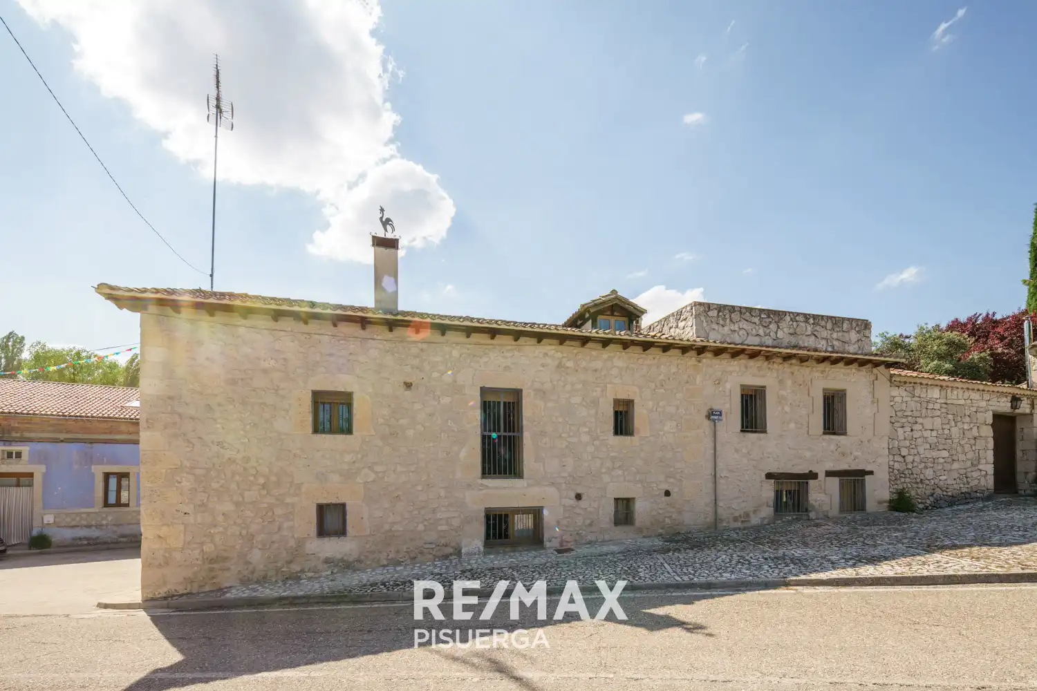 Vista exterior de Finca rústica en venda en Torrescárcela amb Terrassa, Traster i Moblat
