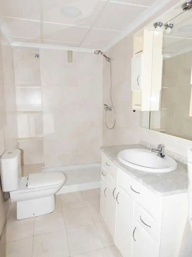 Baño de Piso en venta en Elche / Elx