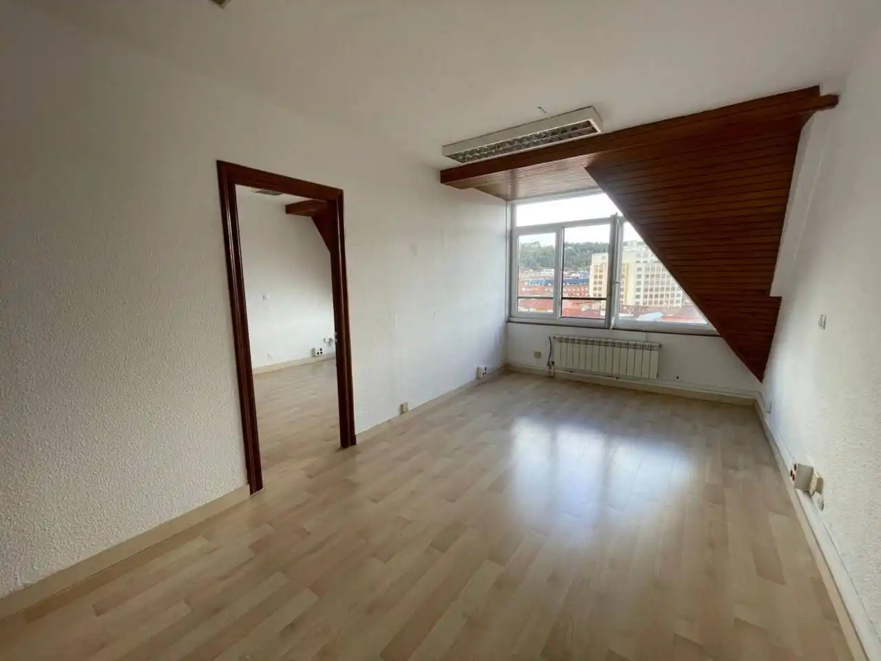 Büro zur Miete in Burgos mit Heizung