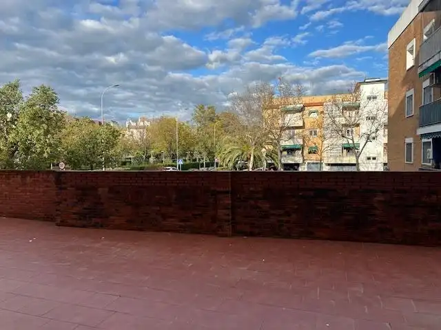 Außenansicht von Wohnung zum Verkauf in Córdoba mit Klimaanlage, Heizung und Terrasse