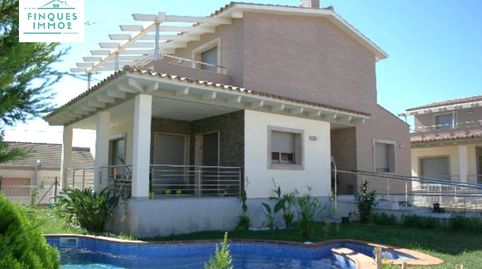 En venta precioso chalet independiente en L'Aldea