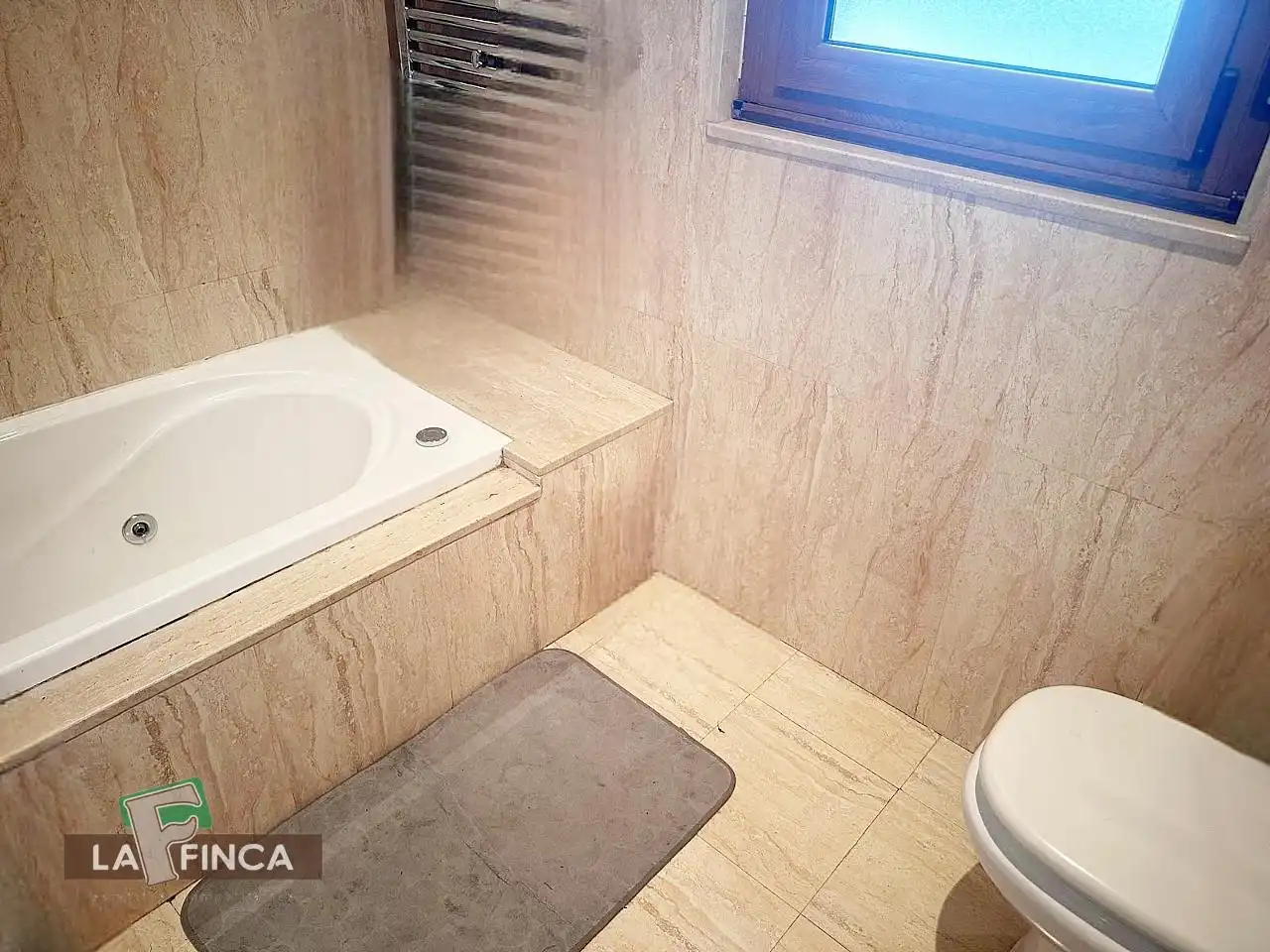 Baño de Casa o chalet en venta en Siero con Calefacción, Terraza y Trastero
