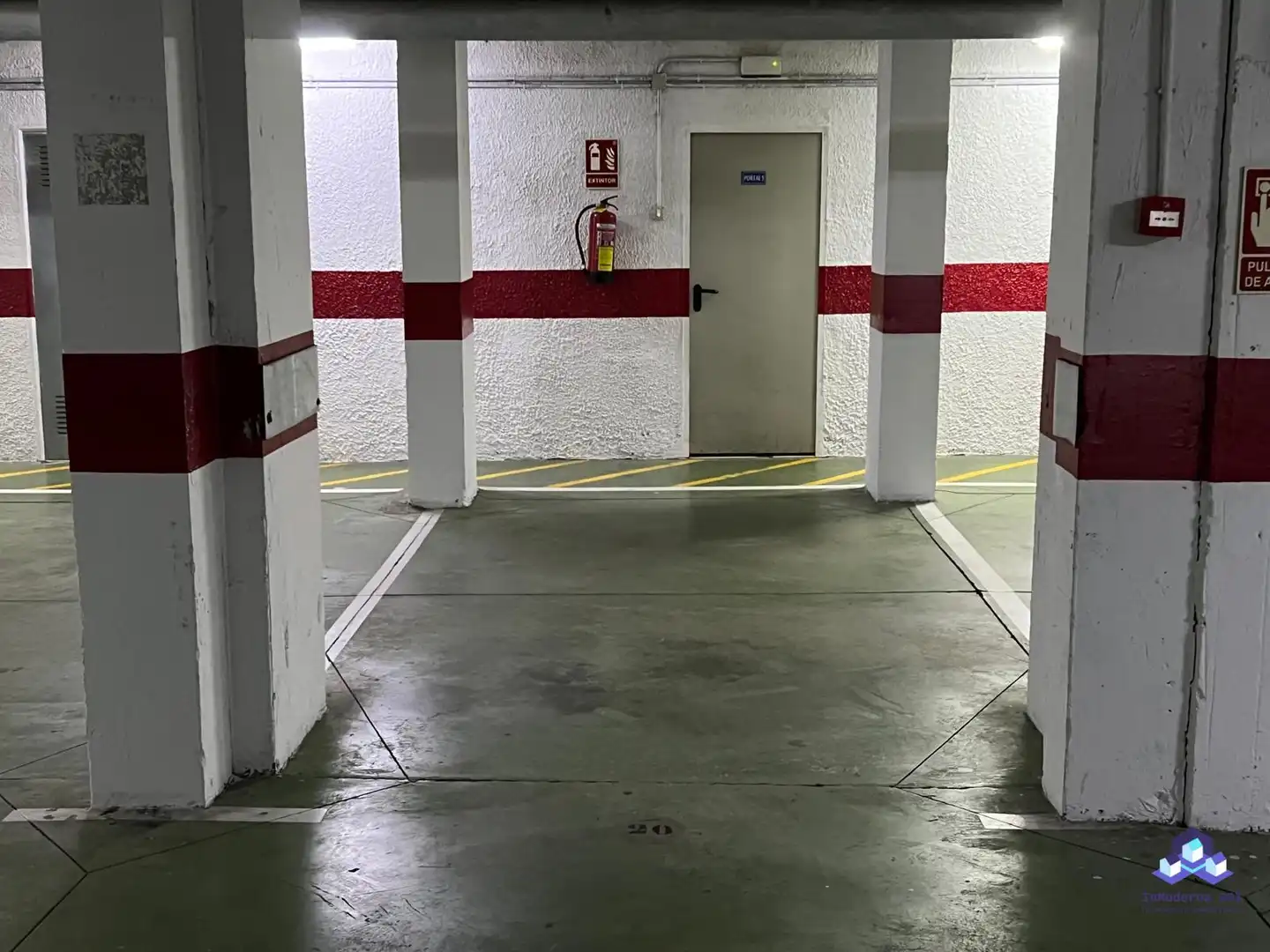 Dúplex en venda a Cataixa, Acorán