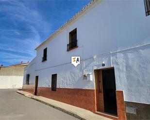 Vista exterior de Casa adosada en venda en Mollina amb Traster