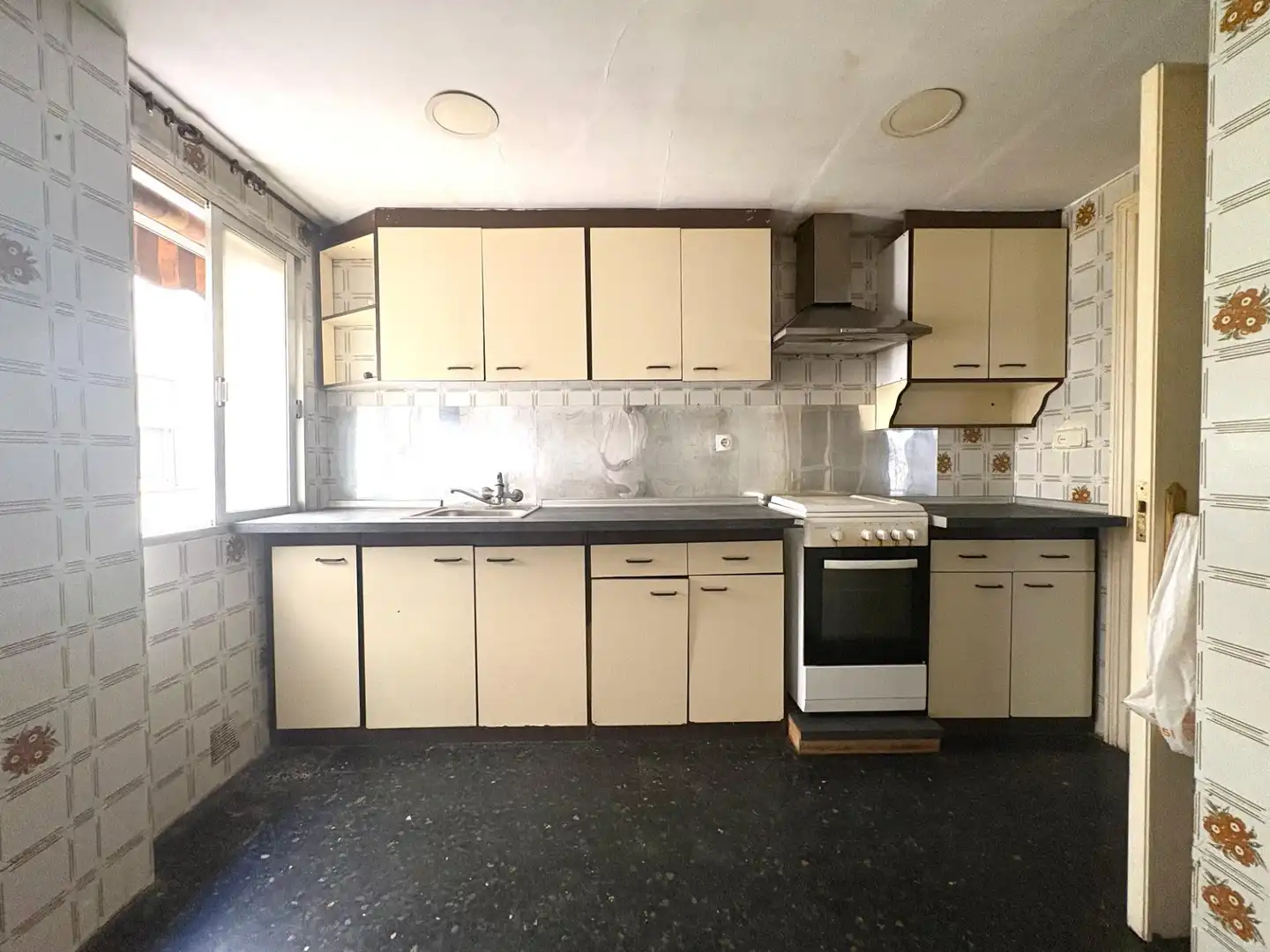 Küche von Wohnung zum Verkauf in Godella mit Klimaanlage und Balkon