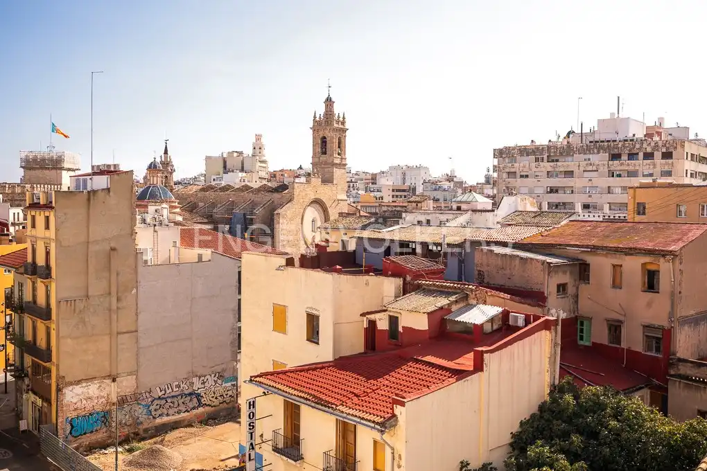 Exterior view of Flat for rent in Valencia  with Air Conditioner, Heating and Terrace