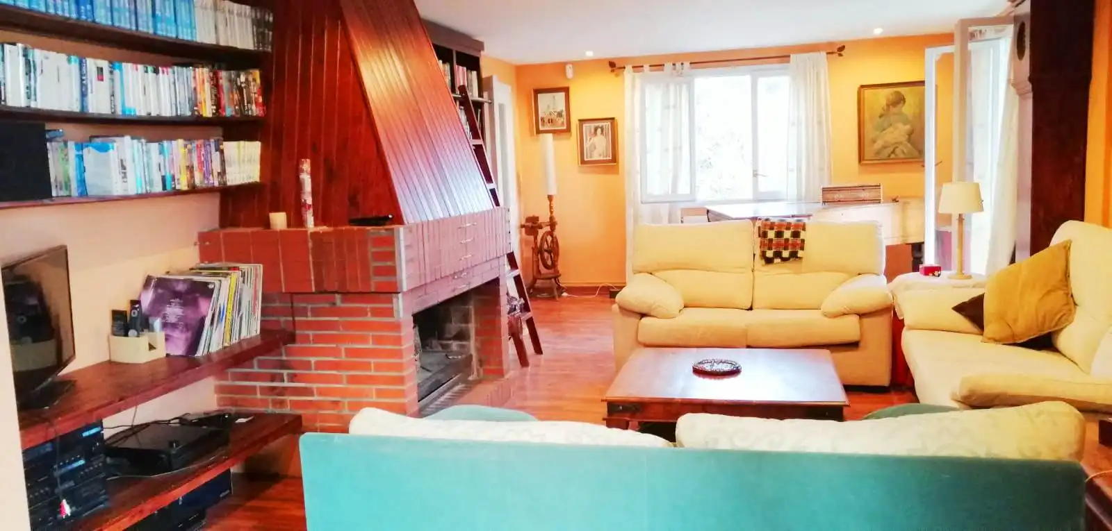 Living room of Houses for sale in La Llacuna  with Heating, Private garden and Parquet flooring