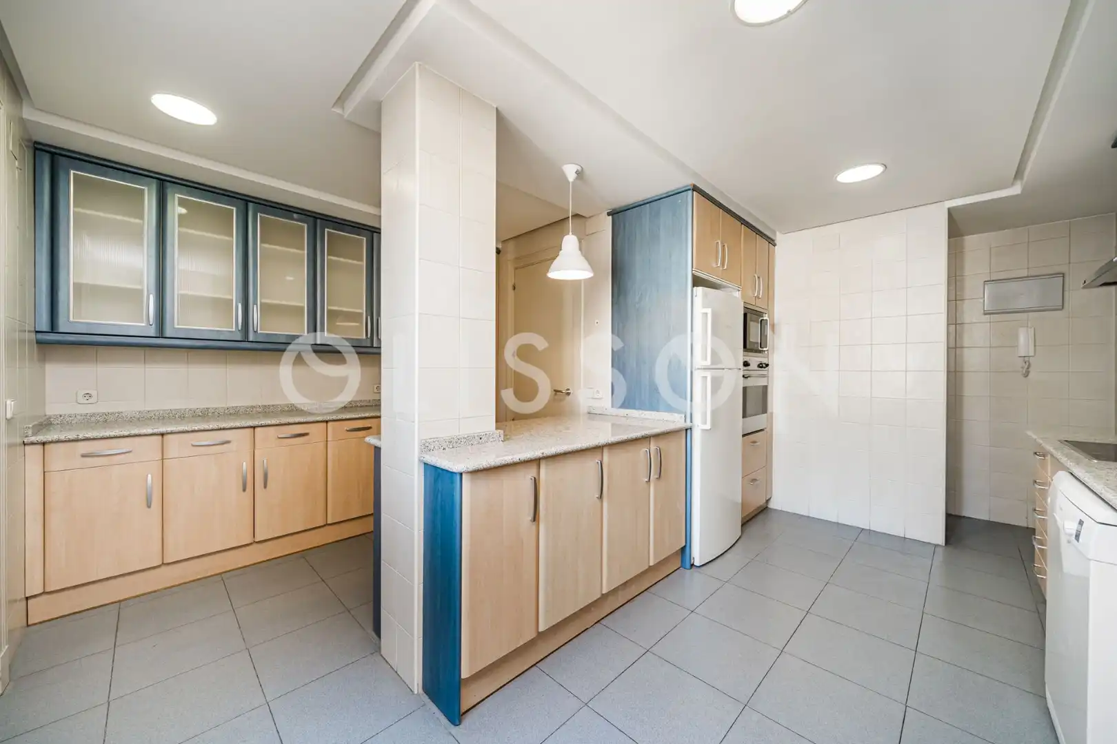 Cuina de Apartament en venda en Madrid amb Aire condicionat i Traster