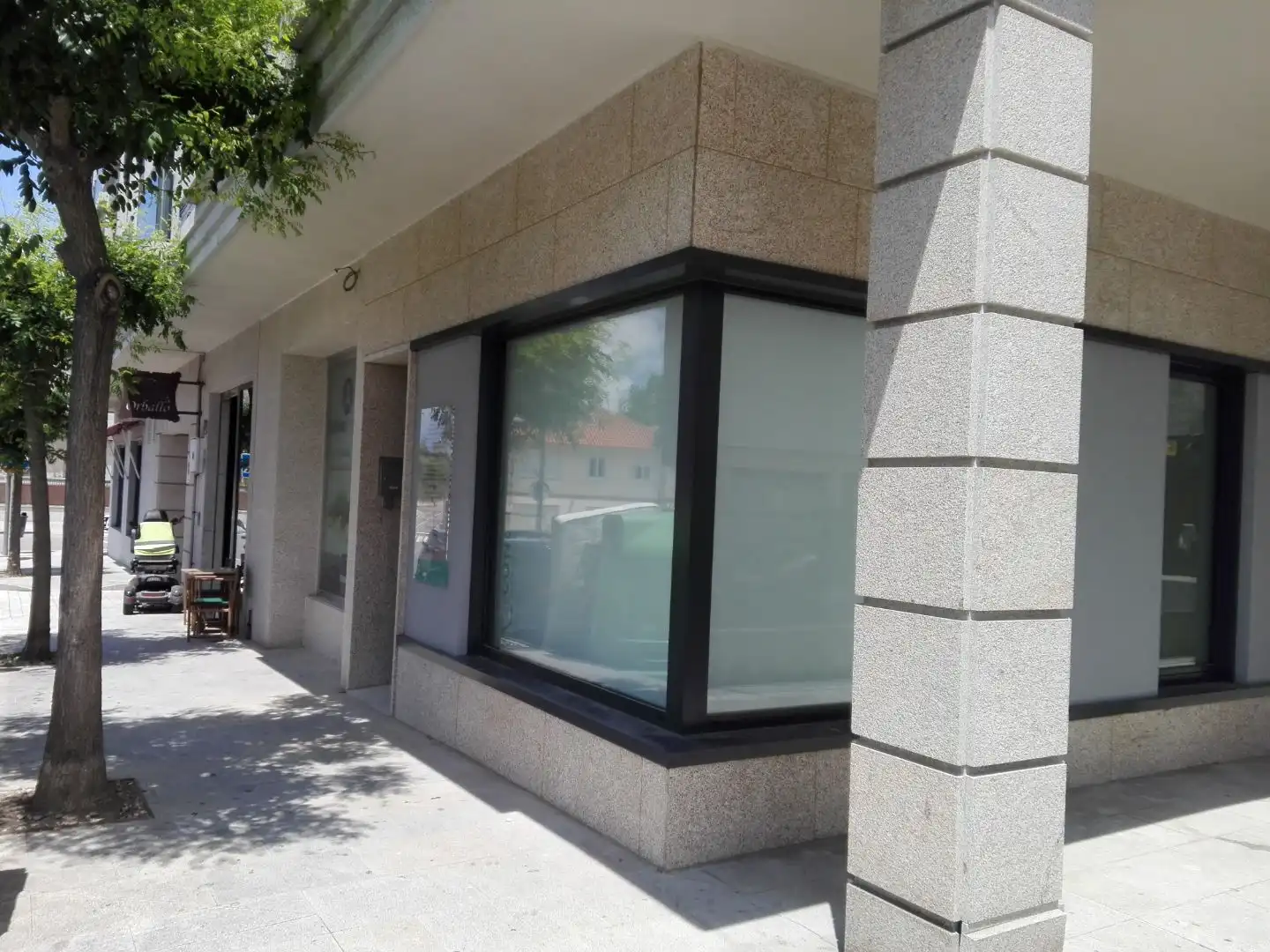 Vista exterior de Local de lloguer en Nigrán centro