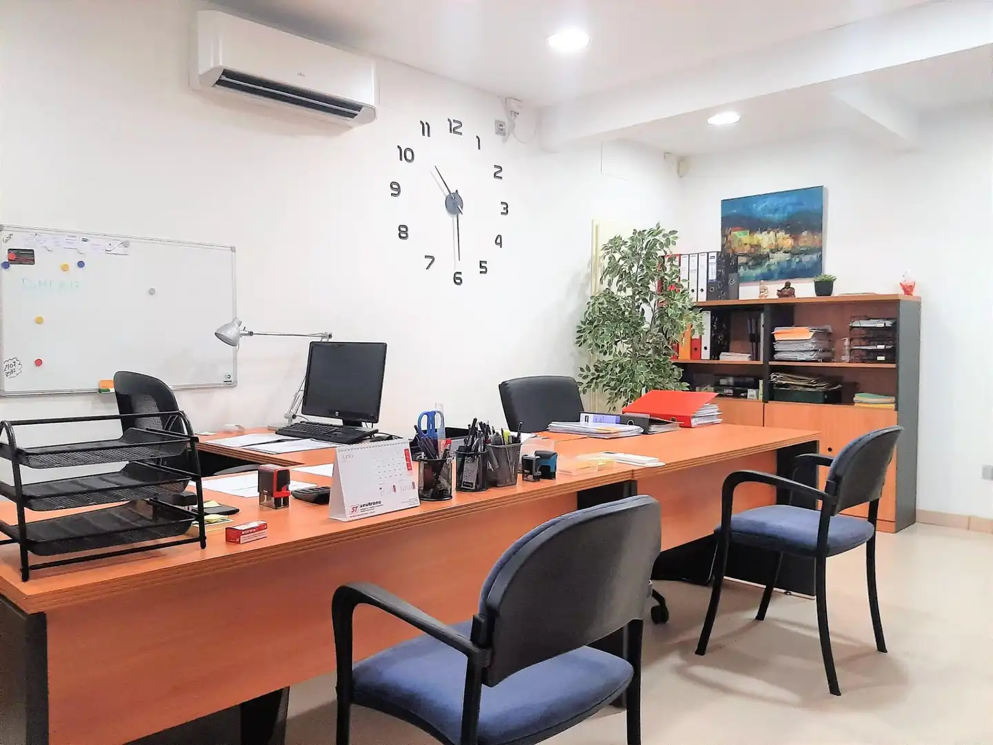 Büro zur Miete in Barcelona mit Klimaanlage, Heizung und Möbliert