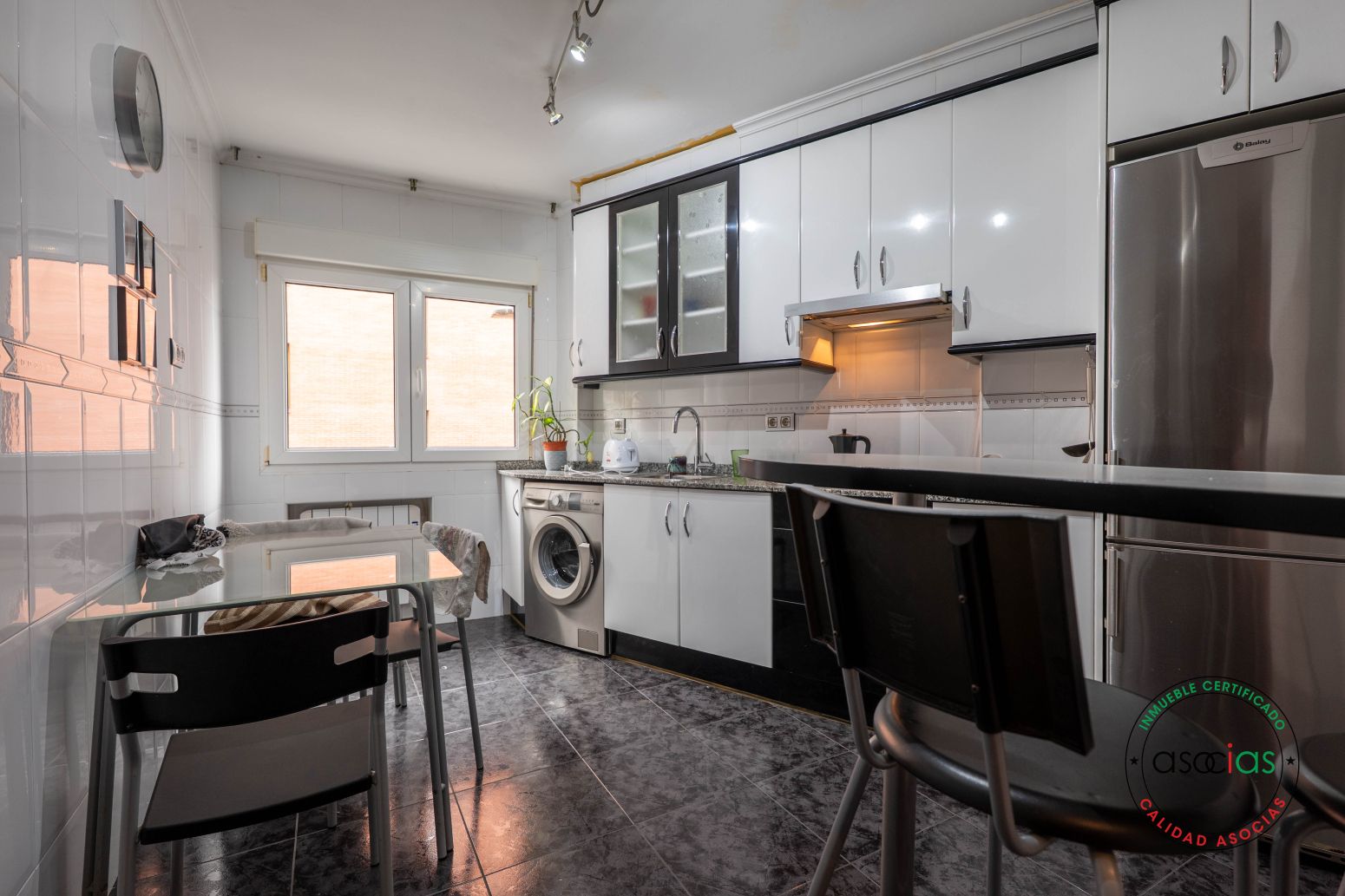 Cocina de Piso en venta en Gijón  con Calefacción