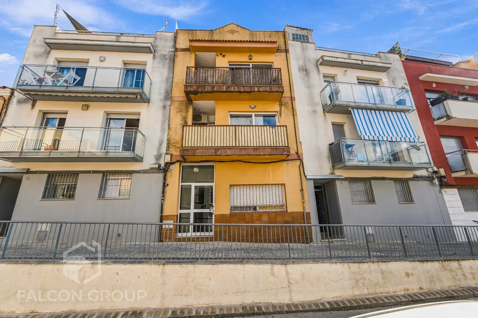 Vista exterior de Pis en venda en Sant Pere de Ribes amb Aire condicionat, Calefacció i Terrassa