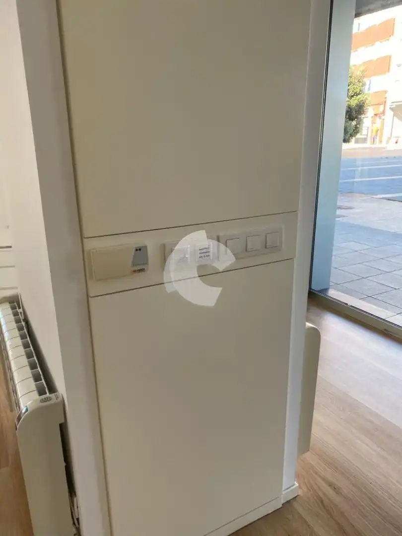 Büro zum Verkauf in Oleiros