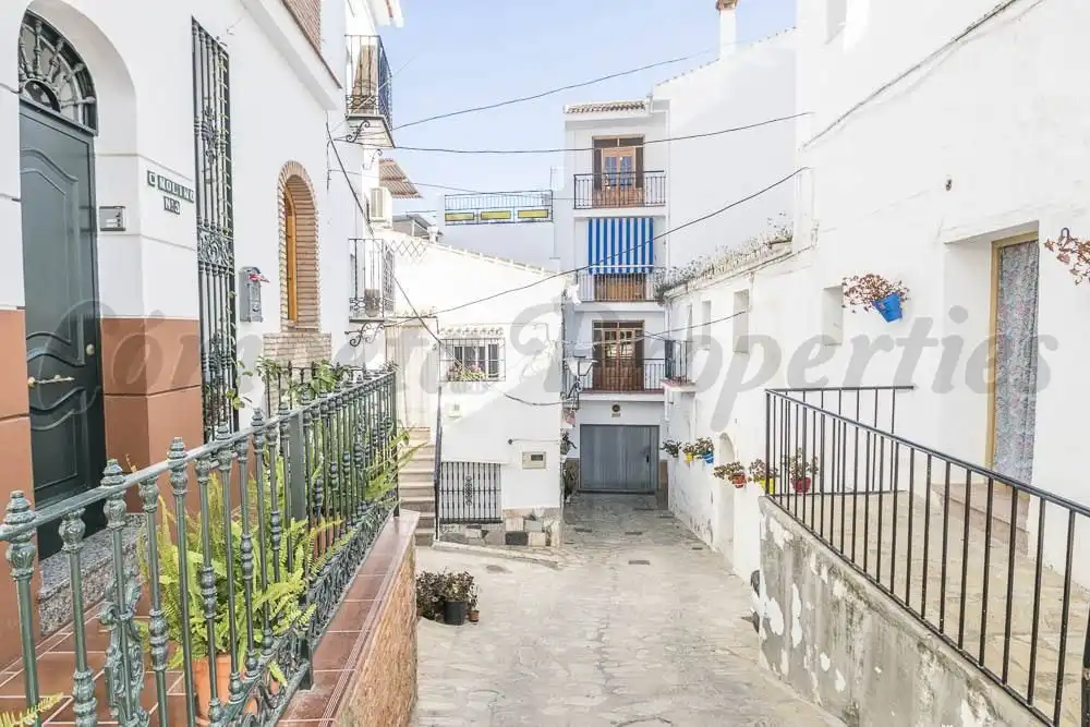 Apartamento con terraza en venta en Algarrobo pueblo