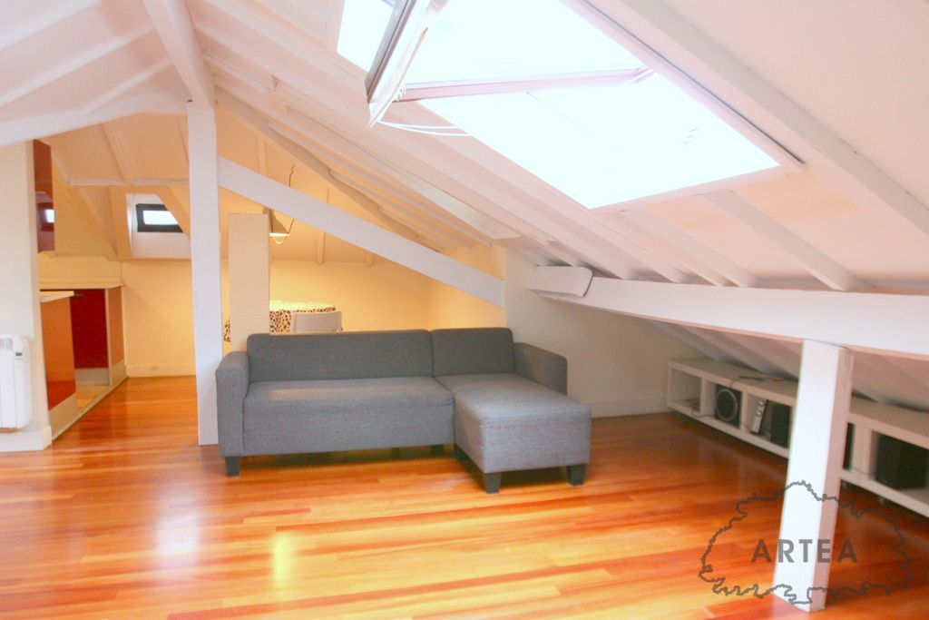 Living room of Flat to rent in Bilbao   with Heating, Oven and Washing machine
