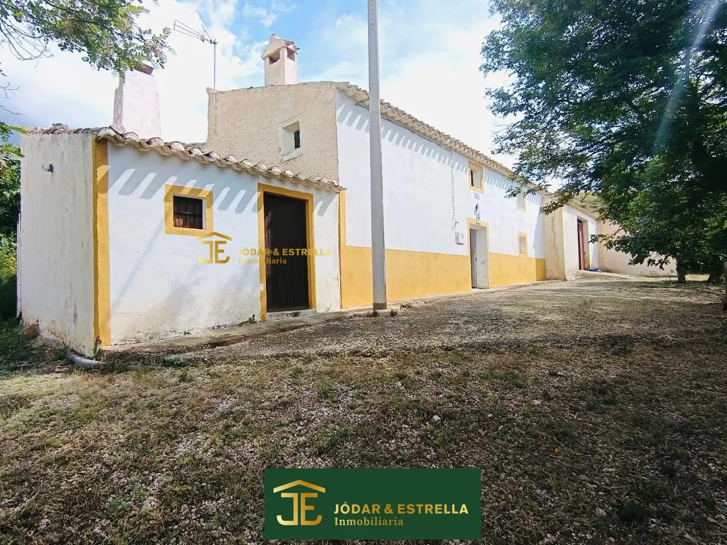 Vista exterior de Casa o xalet en venda en Lorca amb Jardí privat i Moblat