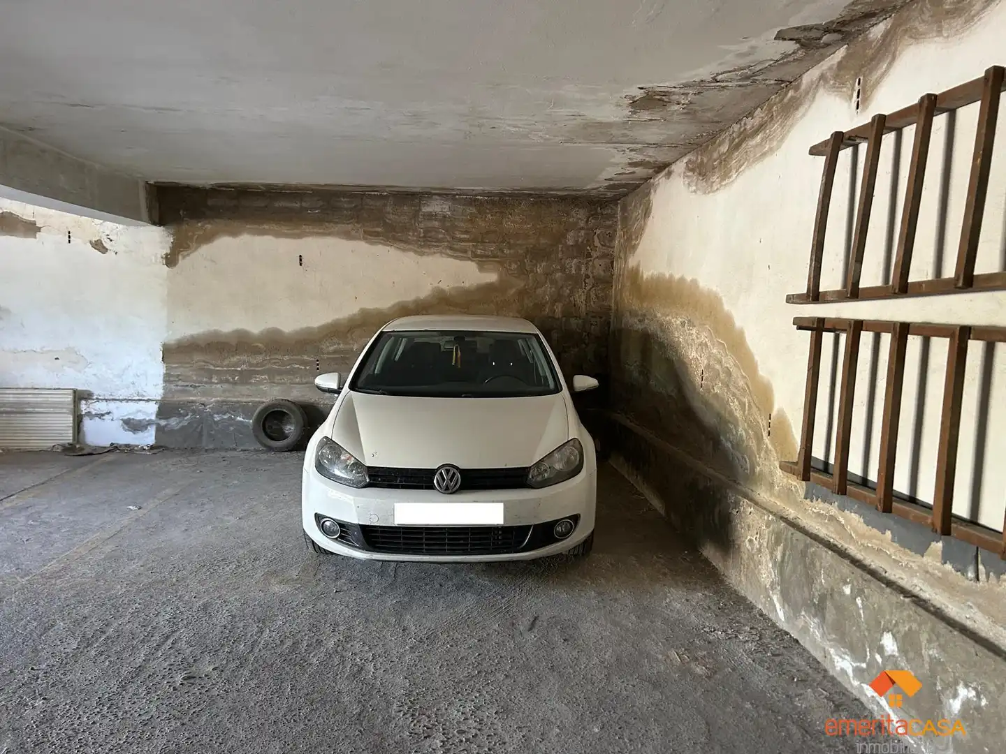 Parking of Flat for rent in Mérida  with Air Conditioner, Heating and Furnished