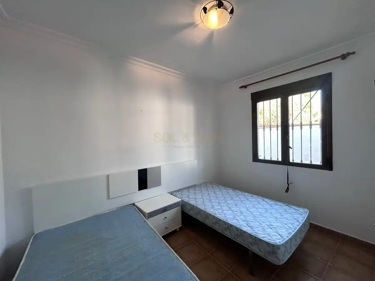 Dormitori de Casa o xalet en venda en Álora amb Calefacció, Terrassa i Traster