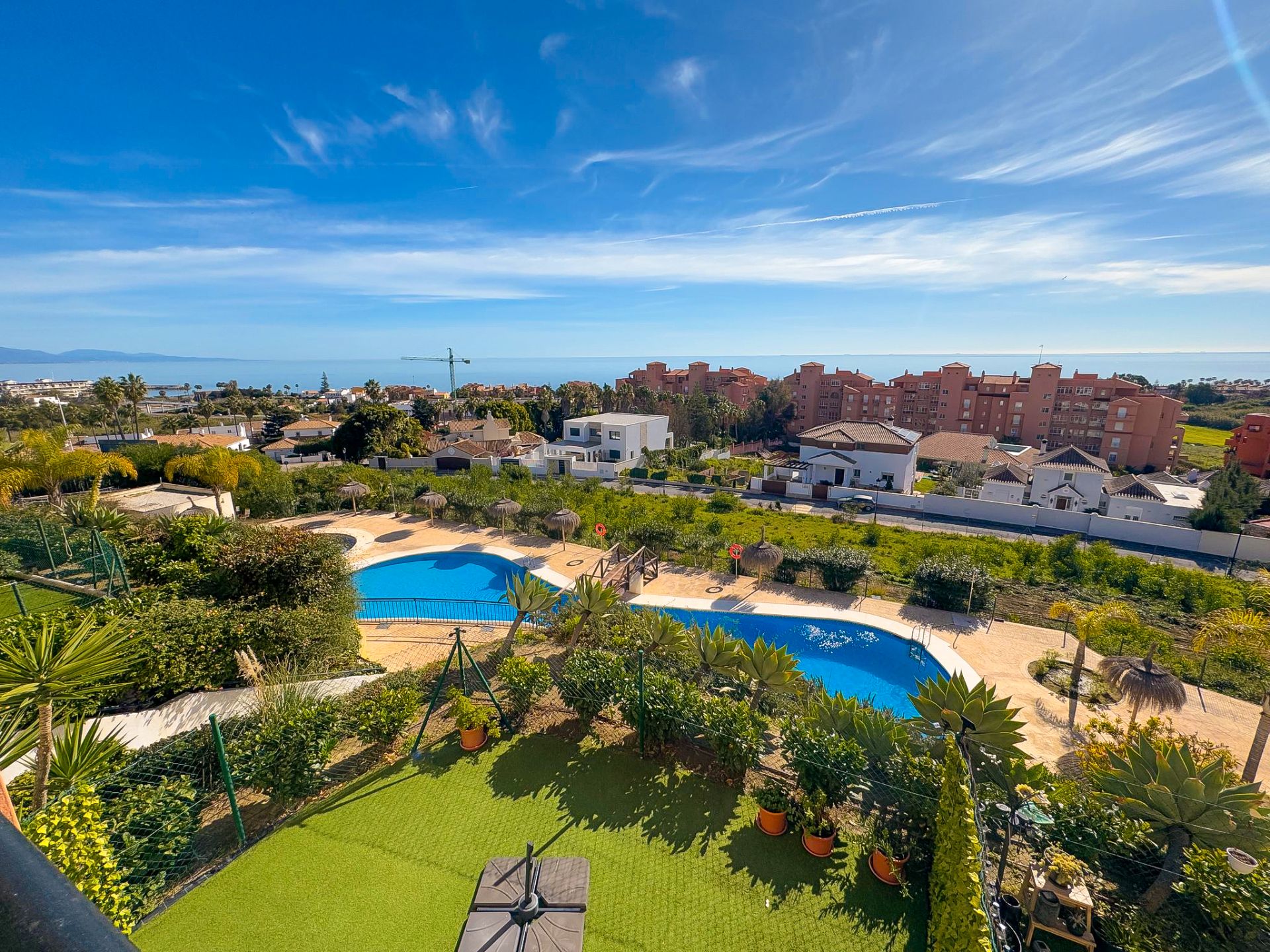 Vista exterior de Apartament en venda en Manilva amb Aire condicionat, Calefacció i Terrassa