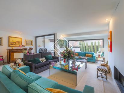 Living room of Single-family semi-detached for sale in  Madrid Capital  with Air Conditioner, Heating and Terrace