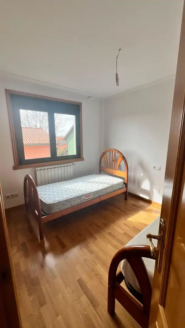 Habitación de Casa o chalet en venta en Oleiros con Jardín privado y Amueblado