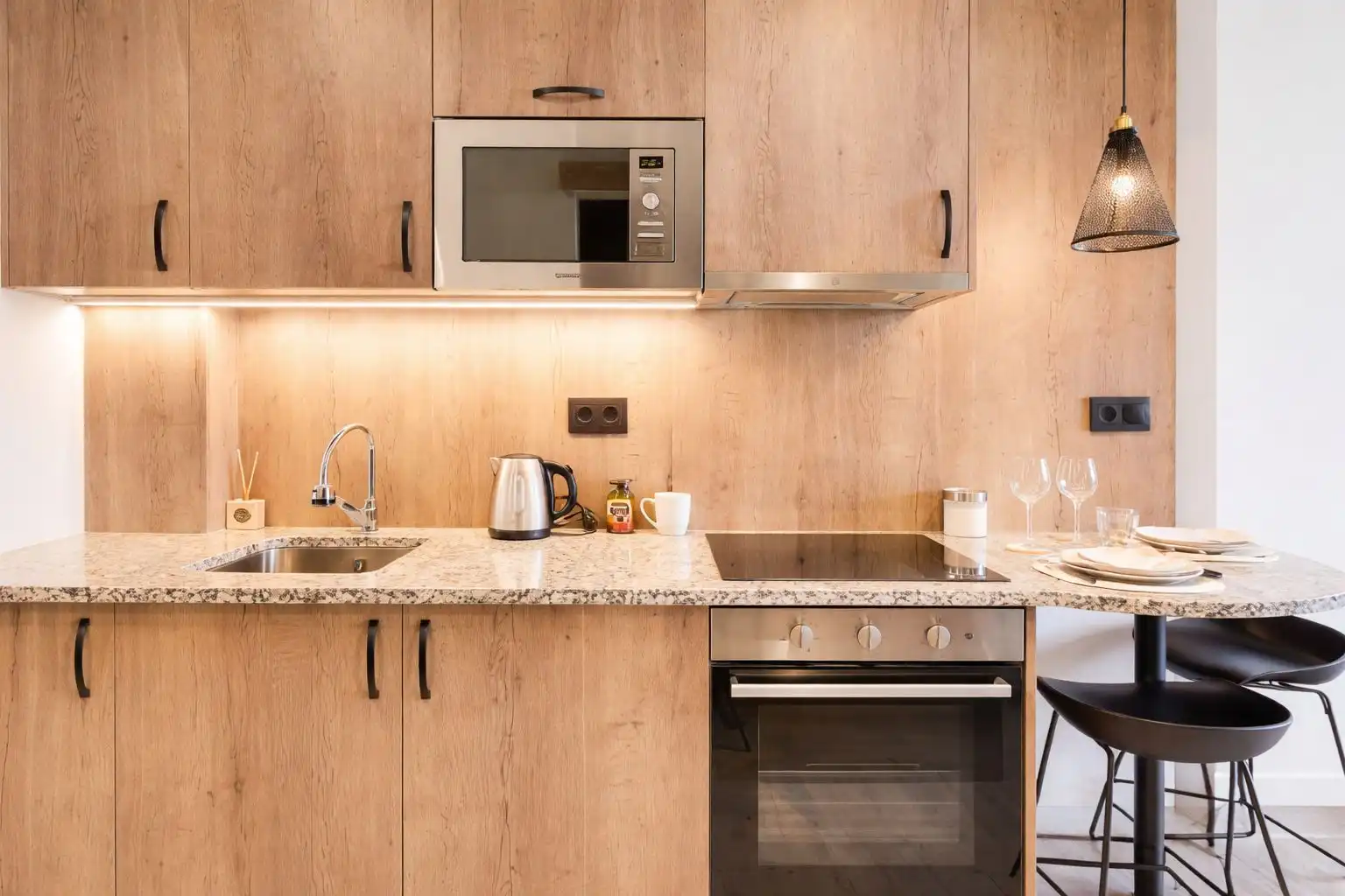 Cocina de Estudio de alquiler en Esplugues de Llobregat con Aire acondicionado, Jardín privado y Terraza