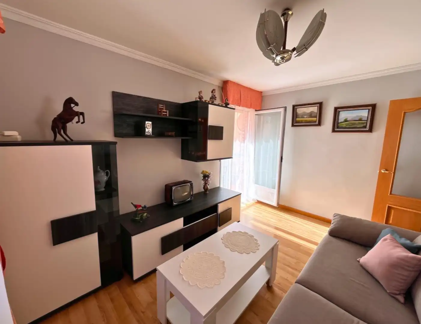 Sala de estar de Piso en venta en Madrid con Calefacción y Balcón